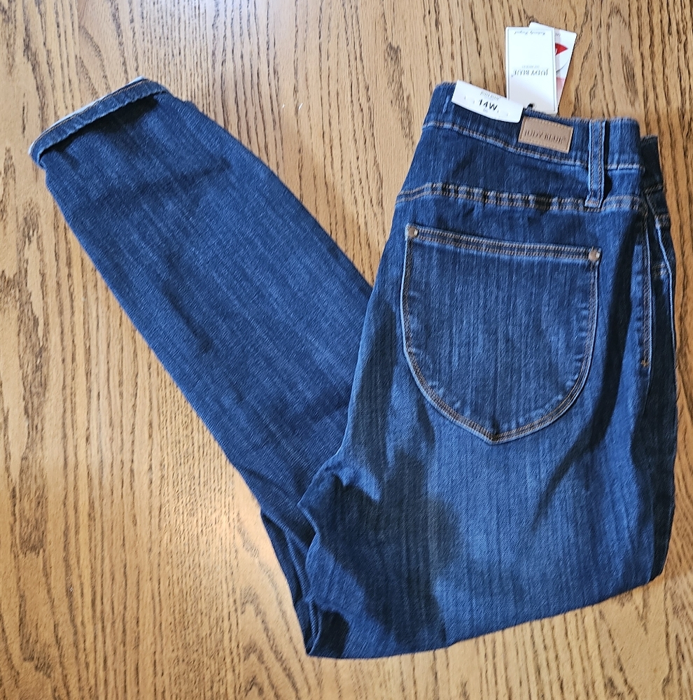 NWT Judy Blue Pull On Skinny Jeans. Size 14w